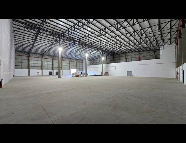 3,743M² WAREHOUSE TO LET IN SPARTAN